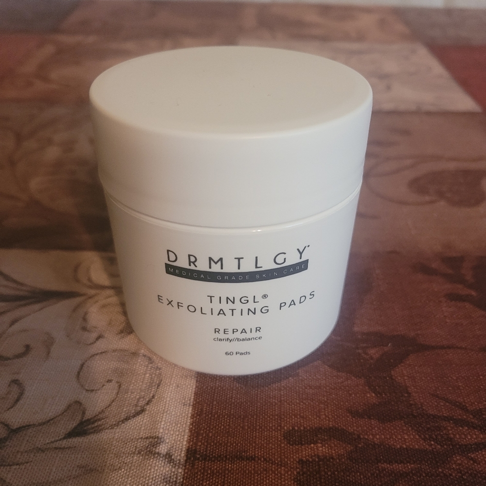 Drmtlgy Tingl Exfoliating Pads